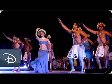 A Culinary Feast at KA WA‘A, A Luau | Aulani, A Disney Resort &amp; Spa