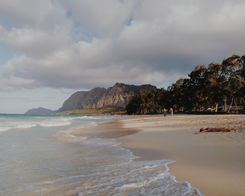 Late afternoon at Waimanalo Beach on Oʻahu