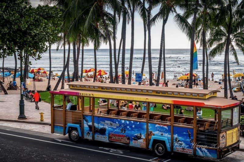 Waikīkī Trolley at Kuhio Beach